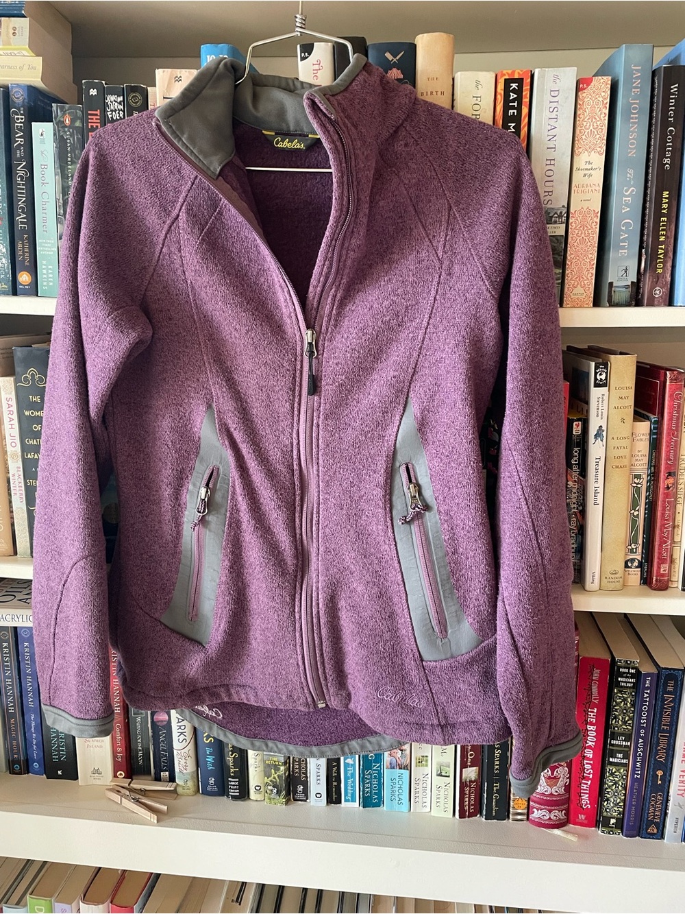 Cabelas plum zip up outdoors fleece
